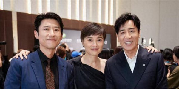 吴越传来好消息仅1天，陈建斌在罗马高调示爱，两人分手原因曝光