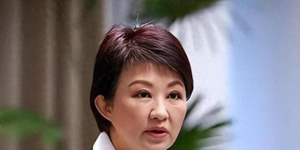 比赖清德还嚣张！如若2028年她执掌台湾，武力收台或将到来