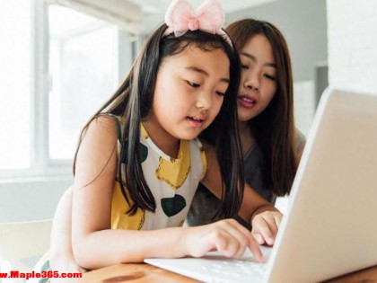 孩子闹情绪时 家长先稳自己才能破局