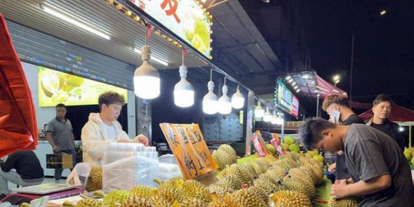 “水果之王”价格降至“2”字头！商户称还会再降