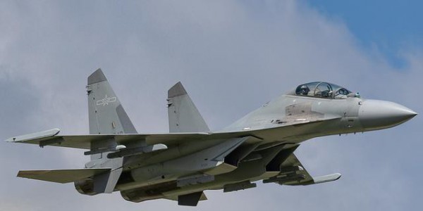 中国空军编队，飞抵中东！美伊战局一触即发，歼-16能否力挽狂澜