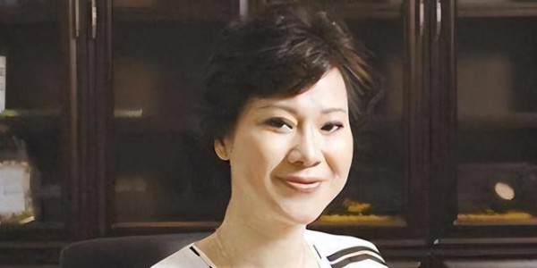 女乒中谁天赋最好？不是王楠、邓亚萍，是烟酒不离身却拿59金的她