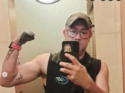 香港男星张致恒公开最新还债情况，二儿子自闭症，至今仍不会说话