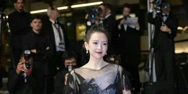 汪峰牵手宁静，无人机庆生套路和追章子怡一样，网友：心疼森林北