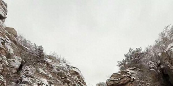 雪落崂山一夜，山海入画千年！