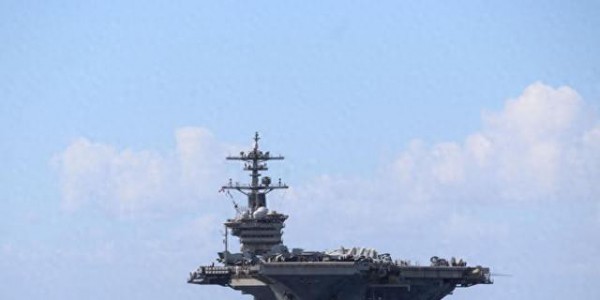 5艘航母云集中国近海，中美巅峰对阵，特朗普明牌，逼着中国接招