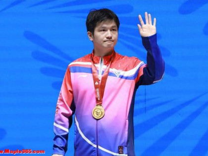 恭喜！28岁樊振东官宣喜讯，与王曼昱同行，球迷：终于等到这一刻