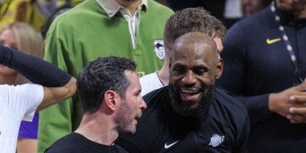 不得不承认！雷迪克已经将乌度卡甩在身后，执教不是一个层面