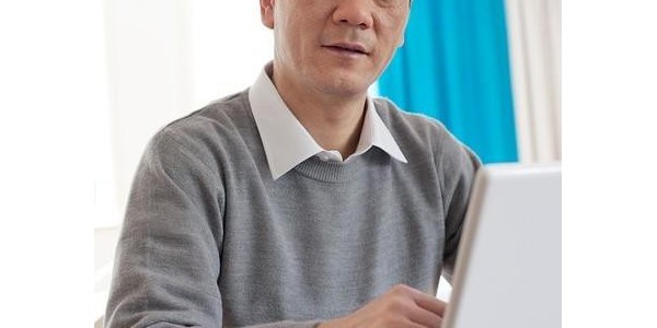 过了64岁男人身体里的“9个开关”正在悄悄关闭，老伴别怪他懒了