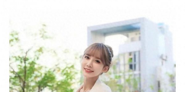 从校园舞者到啦啦队女神，她的故事激励了无数追梦人