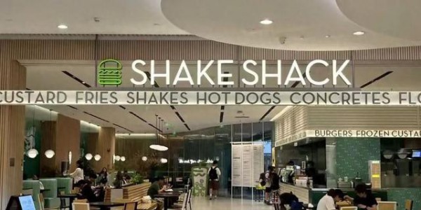 人均70元，汉堡届的“特斯拉”，中国门店大撤退！