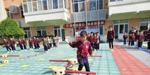 萌力全开！红星幼儿园趣味运动会精彩上线