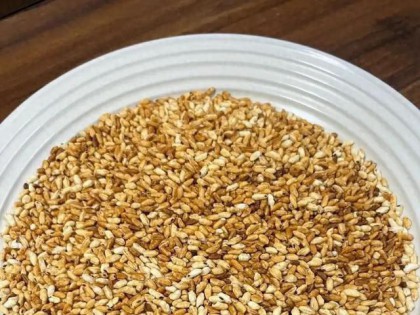 85岁外婆的“助眠妙招”：睡前喝杯，沾床就睡，闹钟响了都没听到