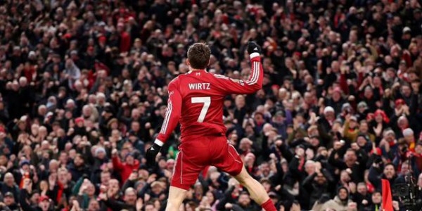 随着阿森纳2-1，维拉2-1切尔西，英超最新积分榜出炉：前三差3分