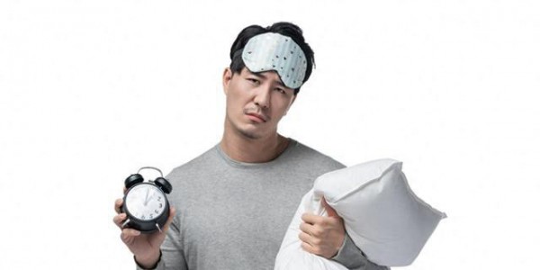 凌晨 3-4 点总是醒？怎么回事？晚上吃这个，沾床就睡到天亮！