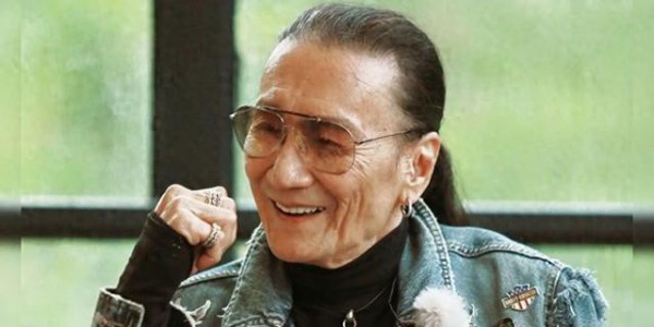 谢贤火葬1天，张柏芝表态，原来她们母子早已被谢贤安排好了退路