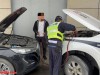 浙江一男子被公司辞退后不敢告诉家人，在车里住了7天，手机、汽车最后彻底没电，孤立无援的他崩溃哽咽…交警暖心援助