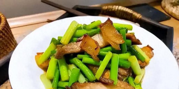 春天，这菜比肉还香，鲜嫩脆爽，不吃真的可惜了