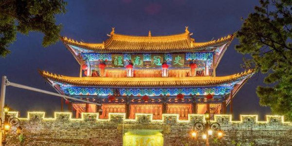 别只知道大理丽江！云南这6座古城，一个比一个惊喜，好吃又好逛