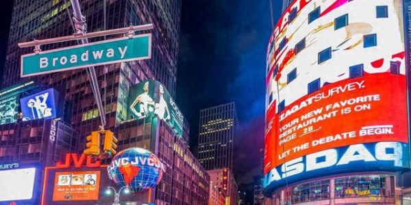 美股上演大奇迹日！AI牛市继续？