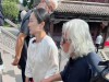 张纪中一家山西游玩，亲儿子一脚踹继子胸口，马丁不敢还手好无助