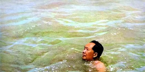 李银桥陪毛主席去逛白云山庙，老和尚见到他后，说：你不要游黄河
