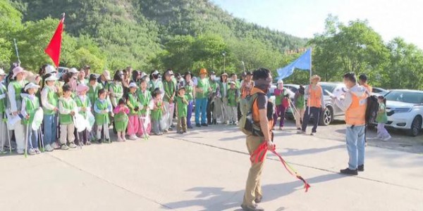 【为城市争光 为河北争气】鹿泉：70余人集结！志愿行动净山野
