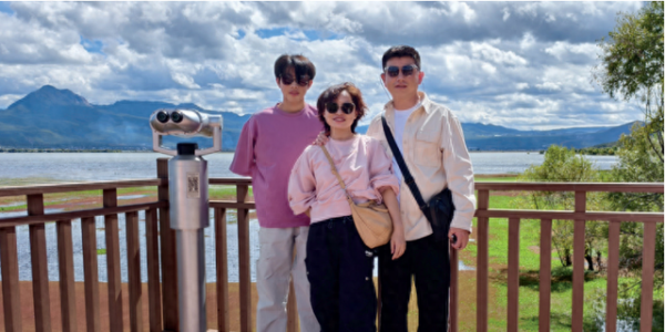 放下成绩“包袱”，她帮职高儿子站上国家级领奖台