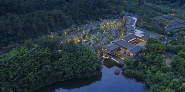 四川新增一家品牌度假酒店，悦榕集团旗舰品牌落子双遗产地峨眉山