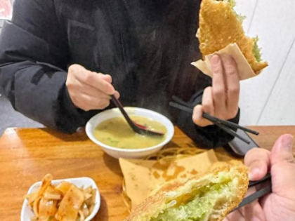 青岛这个早餐叫什么？？离开当地就吃不到了！回来天天想吃！