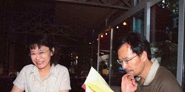 1982年高材生王佐良娶瘫痪的张海迪，40年后，才知他是人间清醒