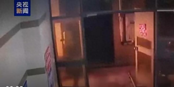 南京一小区电动车凌晨起火，致15人遇难44人受伤