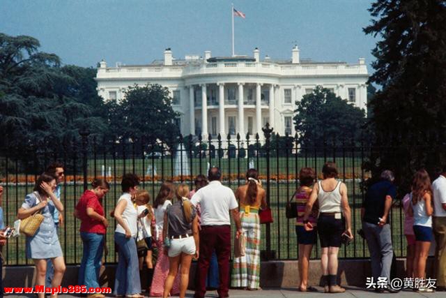 还需更多的黄金！特朗普为修建规模更大的宴会厅拆除了半个白宫。