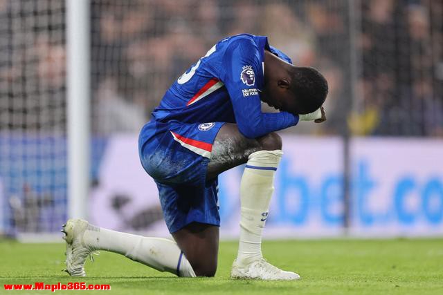 1-1！铁腰染红，切尔西功亏一篑，1.4亿天王助攻，阿森纳17场不败