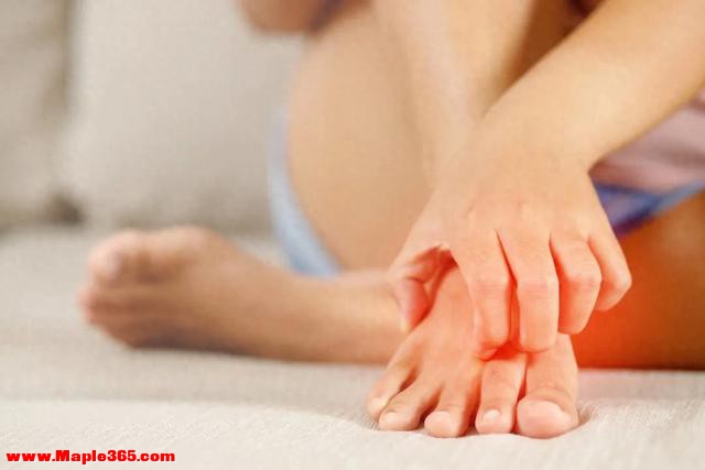 血管好不好，摸摸脚背就知道？医生：一个动作简单自测，先学会有益处