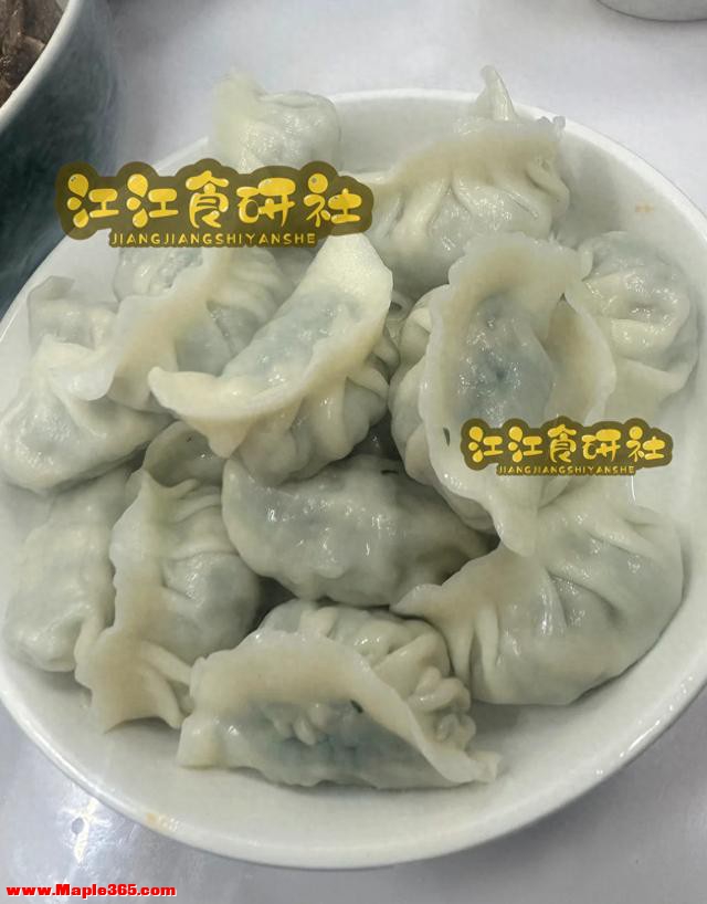 今日腊月十五讲究：1要吃，2不回，3不穿，圆月接福，圆满过新年