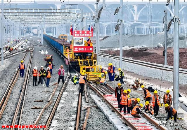 2万亿豪赌！中国在西部按下超级工程快进键，美国开始坐不住了