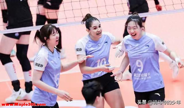 3-0！天津女排力克上海，王艺竹、娜塔莉娅爆发，小马丁拦网建功