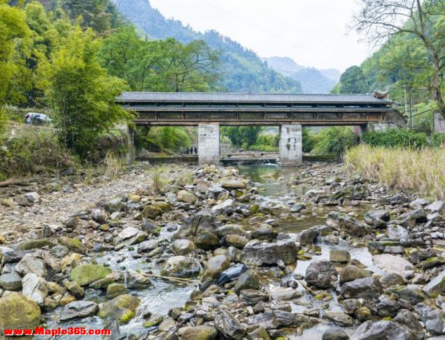 两代人接力7年建一座桥：重庆深山里的“愚公移山”，感动很多人