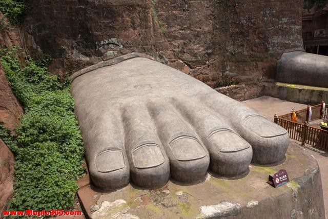 乐山大佛是“大禹”雕刻的？官方连夜辟谣：可不能乱改！