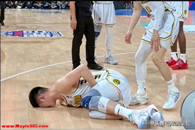 CBA 最新战报：南京队郭昊文、赵柏清打架！胡金秋重伤，让人揪心