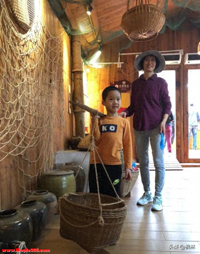 三次结伴旅游寒了心！亲家、闺蜜、女儿都不行，和是老伴最合拍