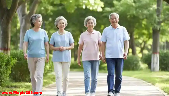 走路才是最有效运动？科学家：每天至少走4967步，尤其是老年人！