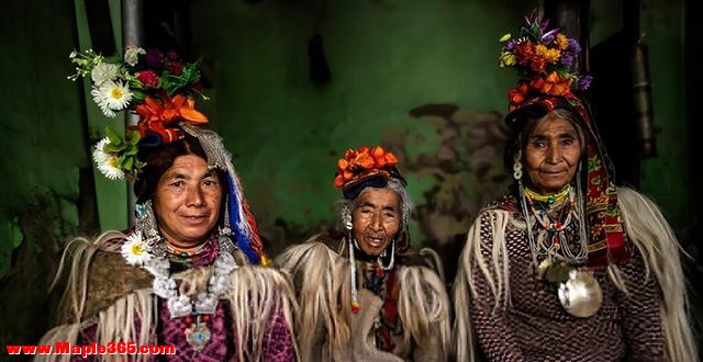 喜马拉雅山的神秘部落：喜欢吃素，无婚姻制度，其繁衍方式特殊-4.jpg