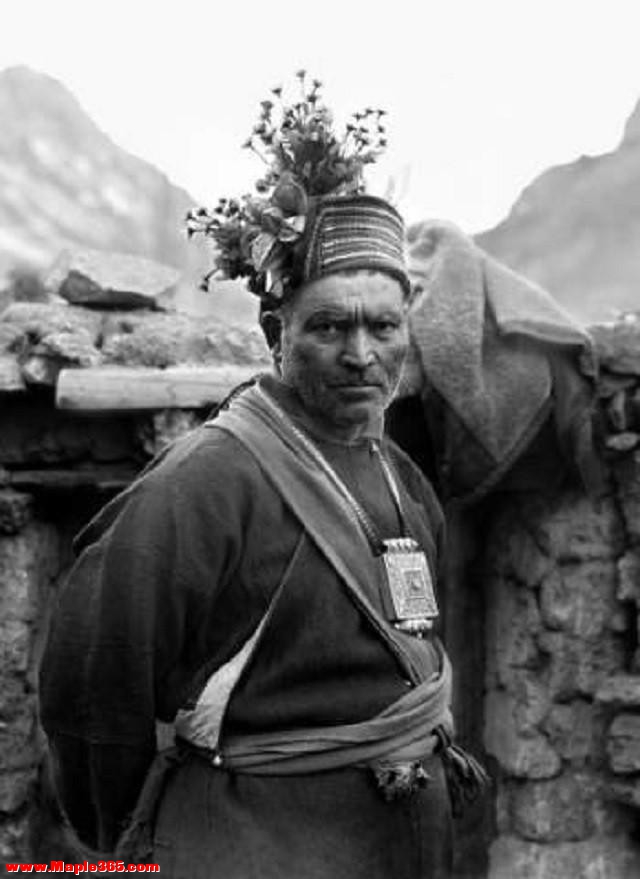喜马拉雅山的神秘部落：喜欢吃素，无婚姻制度，其繁衍方式特殊-15.jpg