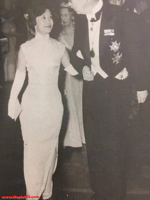 1949年，杜致礼在美国的一张留影，那时还未结婚，不愧是大家闺秀-11.jpg