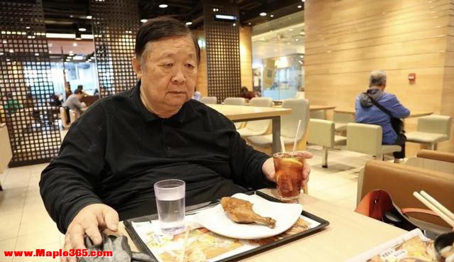 76岁TVB前男星跌倒送医，4子女拒接电话，好友无奈报警，事出有因-2.jpg