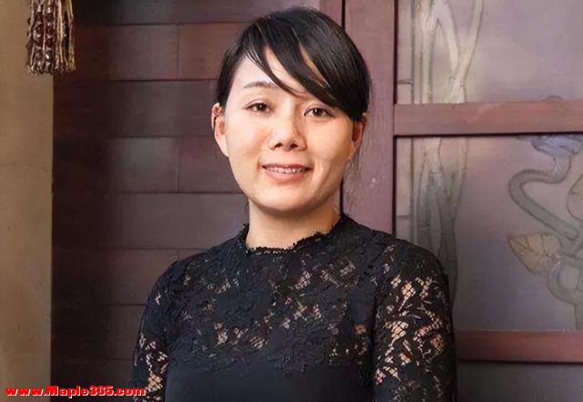 海底捞首位女服务员杨利娟：小学学历，17岁入职，42岁身价125亿-6.jpg