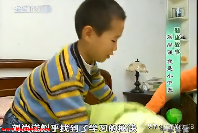 上海10岁男孩坐诊看病，十秒就能判断病症，老中医：他是华佗转世-9.jpg