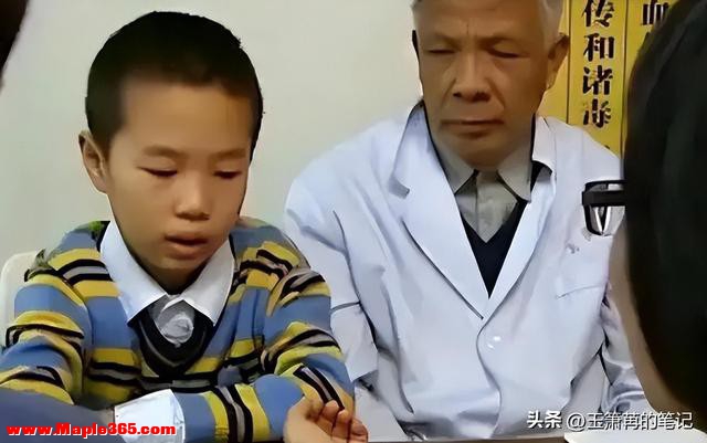 上海10岁男孩坐诊看病，十秒就能判断病症，老中医：他是华佗转世-19.jpg